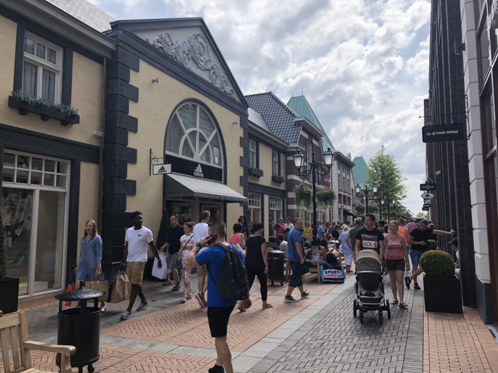 ルールモントアウトレット