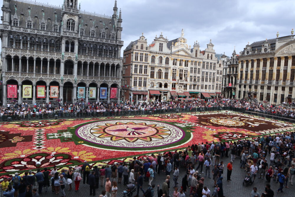 フラワーカーペット