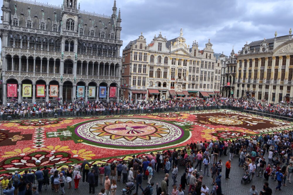 フラワーカーペット