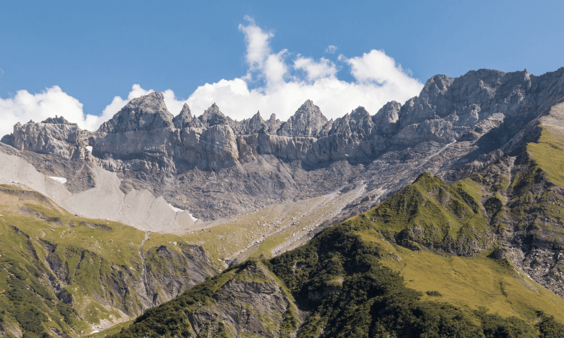 スイスのサルドナ上層地殻変動地帯