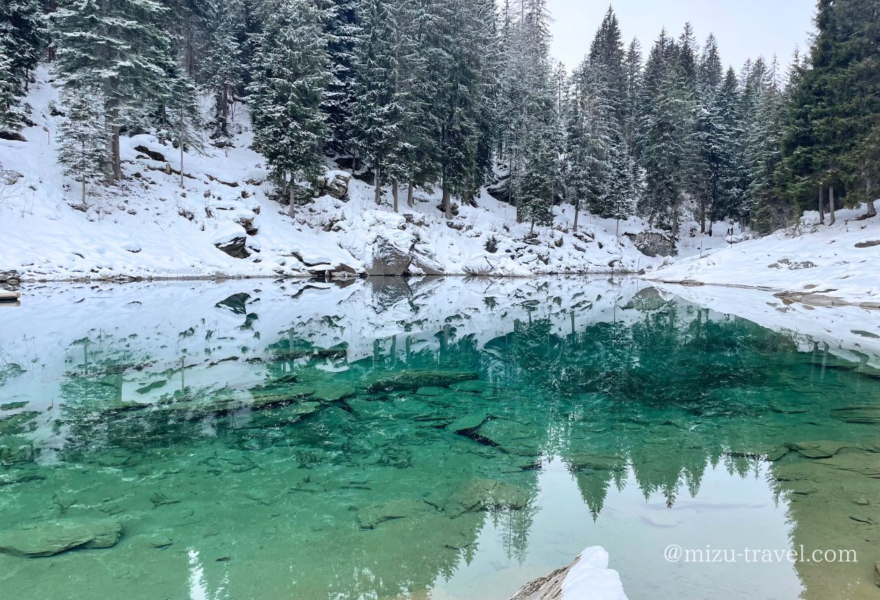 カウマ湖（Caumasee）の絶景