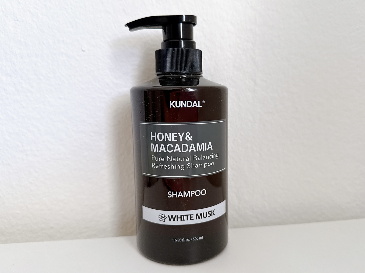 Kundal ハニー＆マカダミア シャンプー（ホワイトムスク / 500ml）
