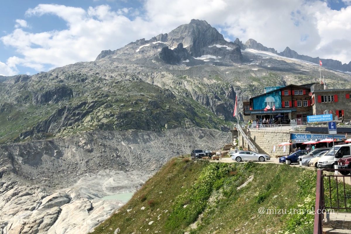 ローヌ氷河の洞窟